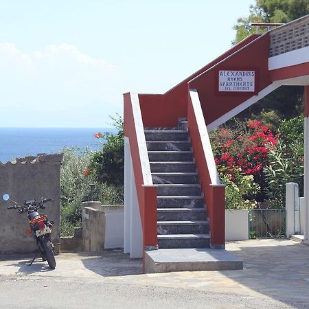 Αlexandros Apartment Votsi  Bagian luar foto