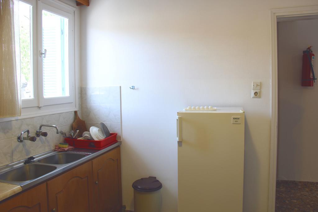 Αlexandros Apartment Votsi  Bagian luar foto